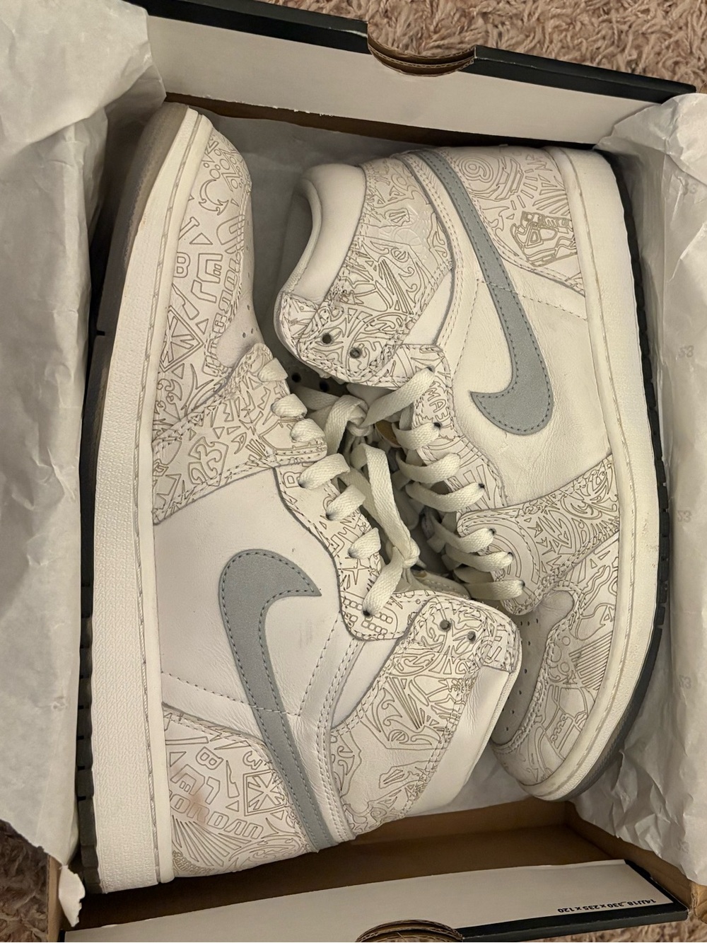 Nike Air Jordan 1 Retro HI OG Laser Shoes (Size: US 10.5 Color White/Silver)